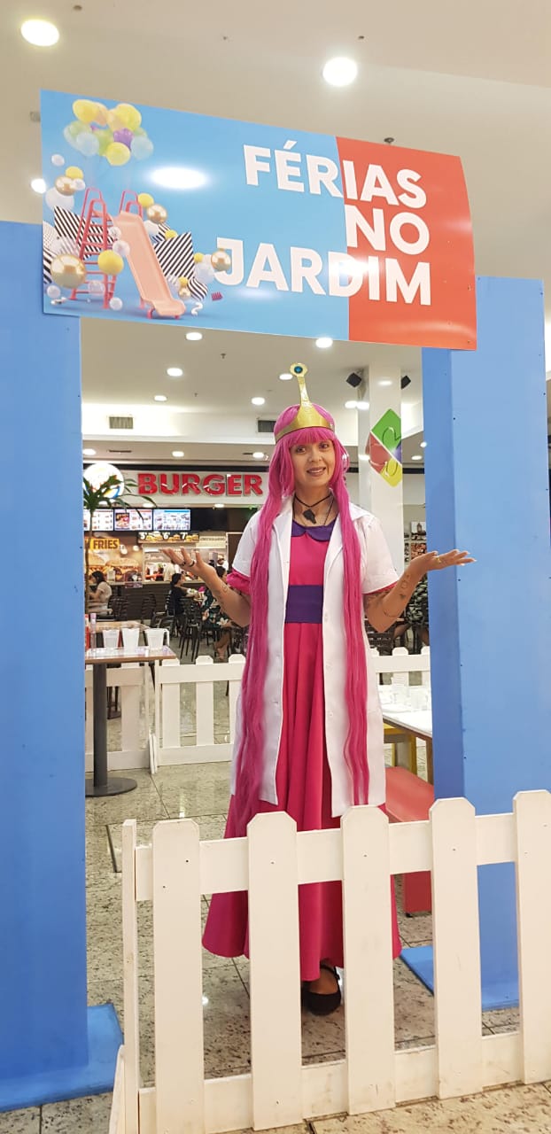 Thaiza Montine com o cosplay de Princesa Jujuba no Shopping Cidade Jardim